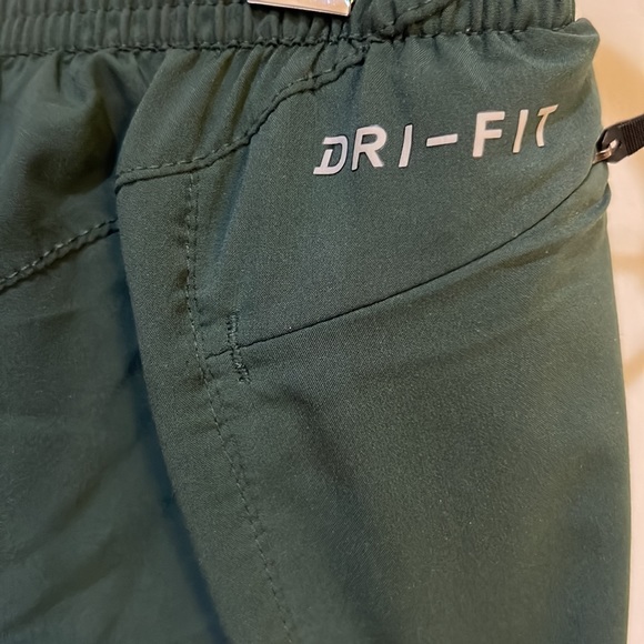 Nike Dri-fit shorts Sz XL - Picture 3 of 6